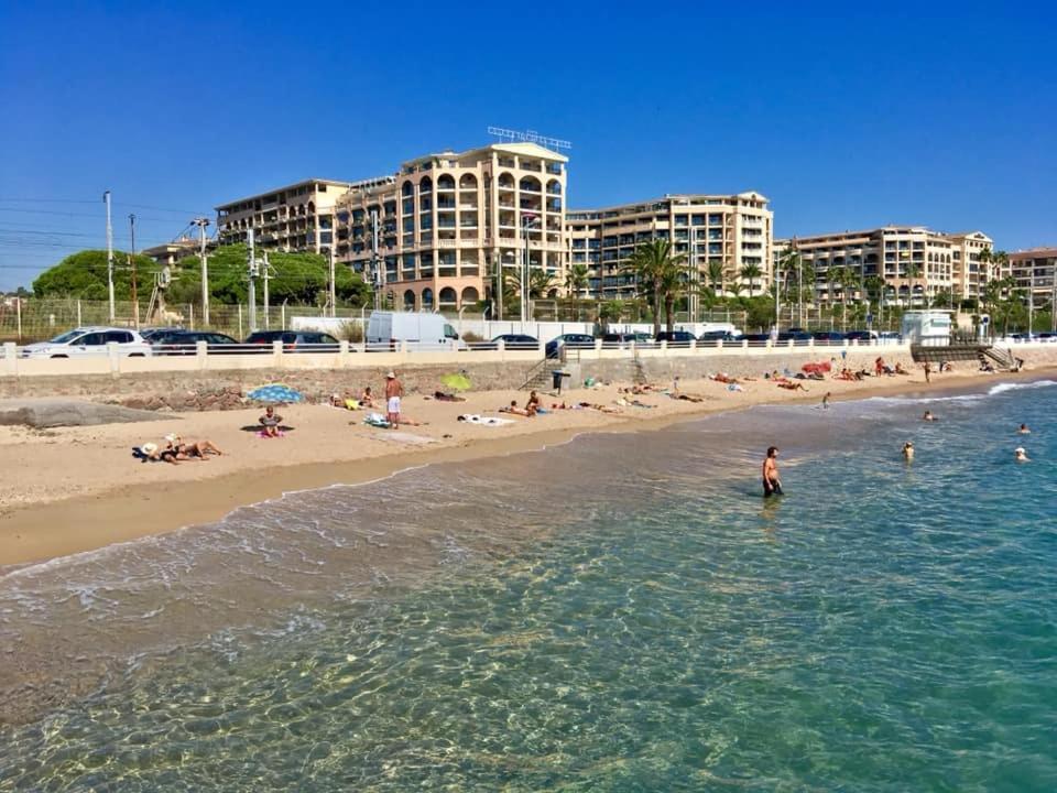 Joli 2 Pieces Aux Pieds Des Plages Канни Екстер'єр фото